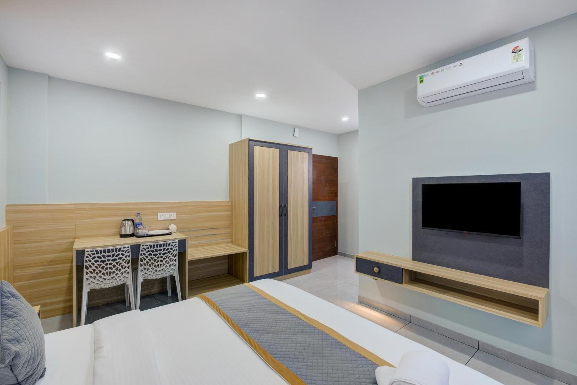 העיר בנגלור Hotel Park Lane Yelahanka מראה חיצוני תמונה